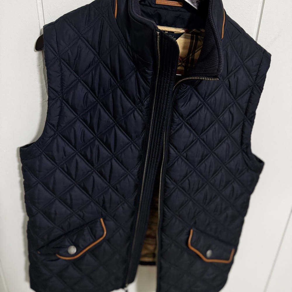 Brooks Brothers Navy Quilted Vest with Tan Plaid Lining - Picture 8 of 8